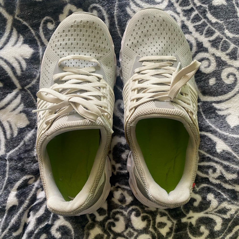 Good Condition on cloud shoes